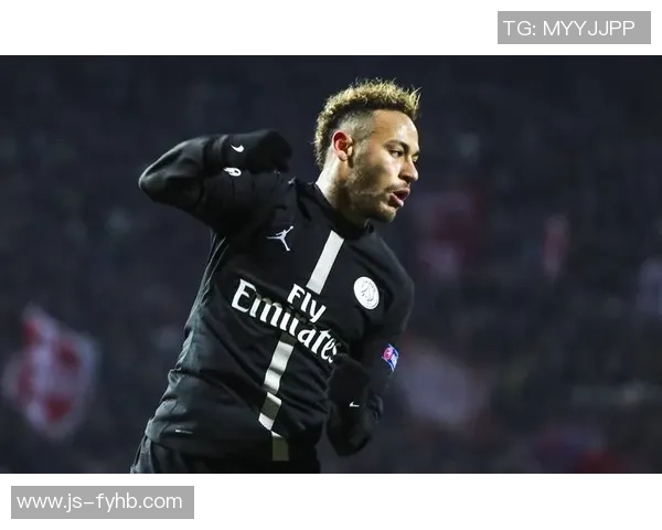 球迷必看:如何找到心仪球星的高质量足球壁纸资源攻略 球迷必看:如何找到心仪球星的高质量足球壁纸资源攻略